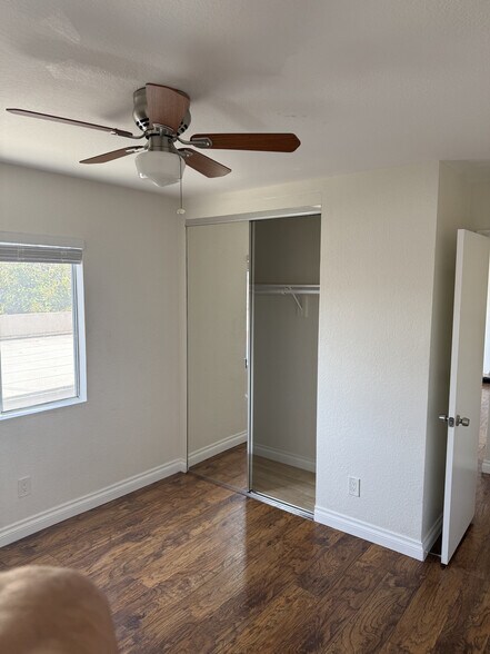 Room 1 - 4832 W 116th St