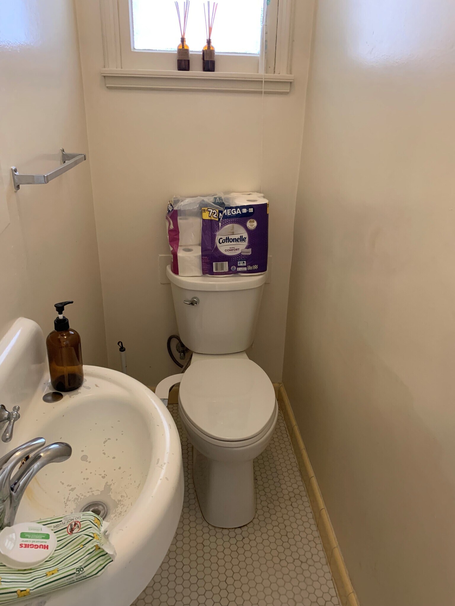 1/2 Bathroom - 217 S Fuller Ave