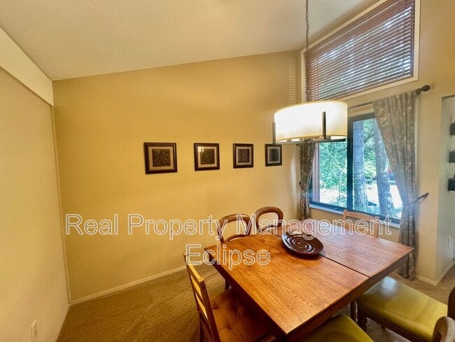 Building Photo - 15130 SE 47th Pl