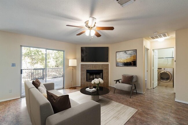 Building Photo - 7704 Plateau Cove