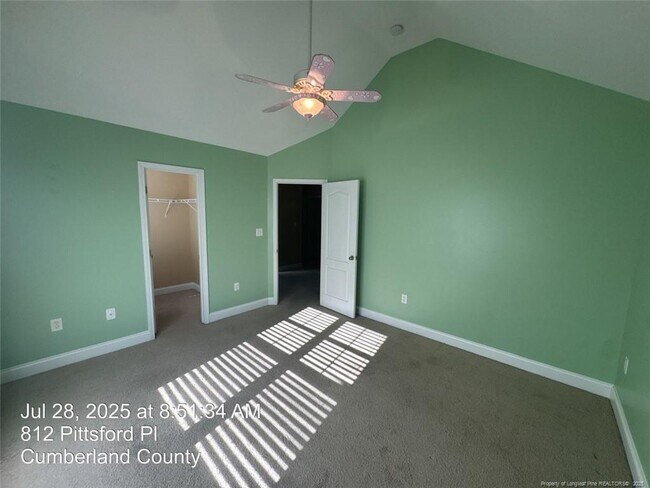 Building Photo - 812 Pittsford Pl