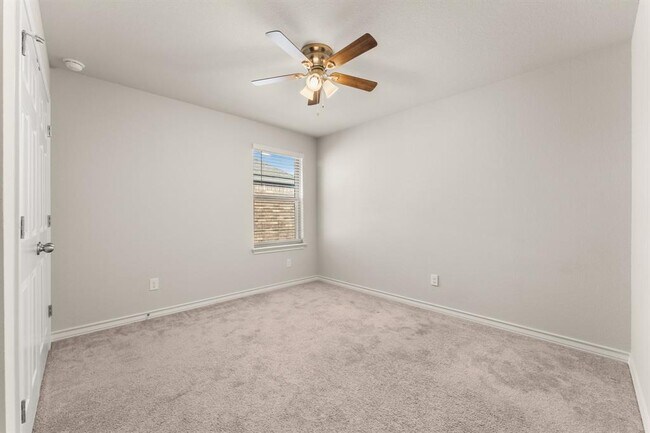 Building Photo - 740 Aliso Trail