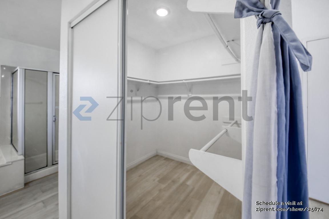 Building Photo - 21627 Winding Rd