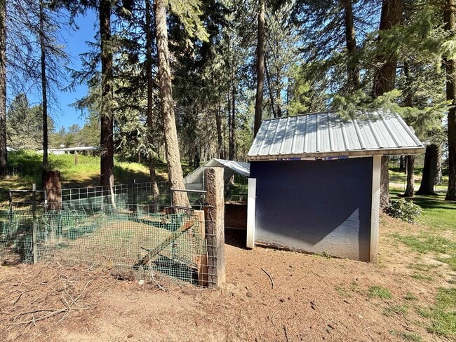 Building Photo - 5228 W Crosscut Rd