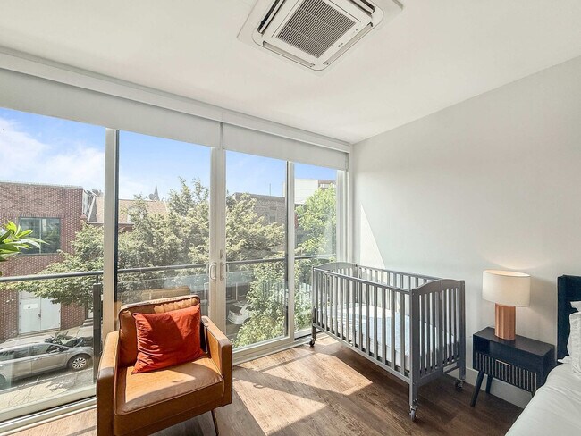 Building Photo - 1240 Cadwallader St