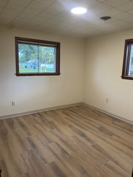 Bedroom - 407 N Morton St