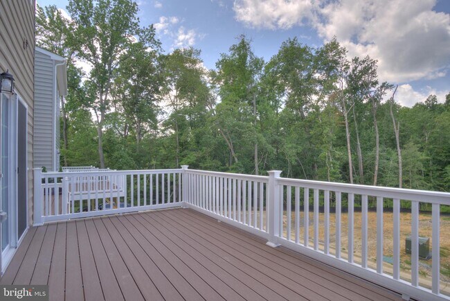 Building Photo - 2506 EMBER Ln