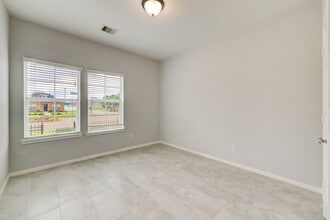 Building Photo - 6302 Provident Green Dr