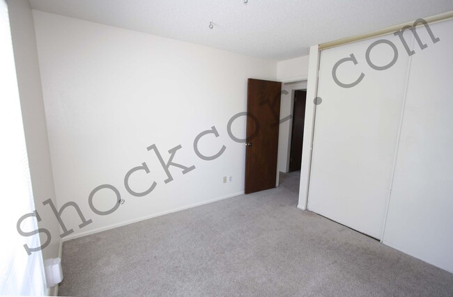 Building Photo - Single Family Aurora
