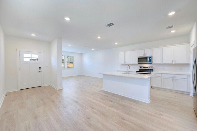 Building Photo - Modern Comfort in Avery Centre – Ready for You!