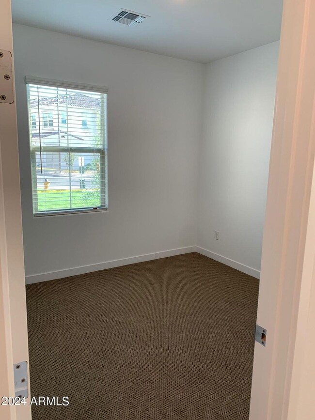 Building Photo - 4077 S Sabrina Dr