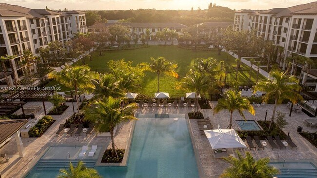 Building Photo - 1874 Heron Club Dr