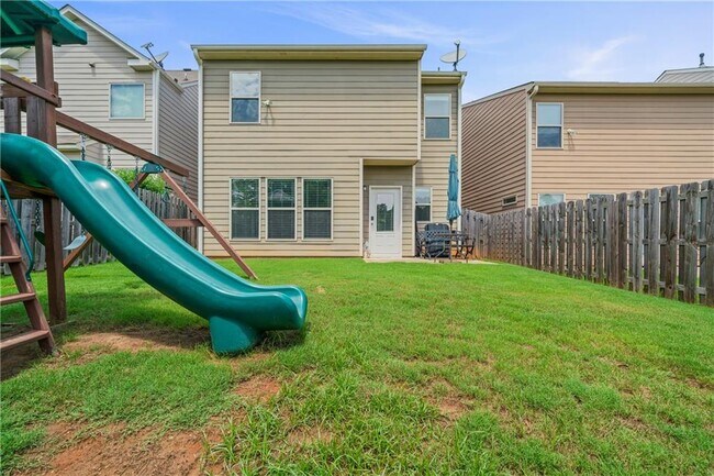Building Photo - 4940 Breezewood Cir