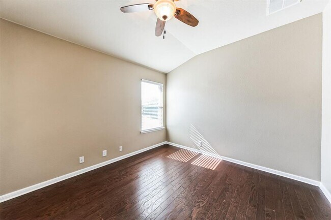 Building Photo - Great 4 bedroom in Cedar Park
