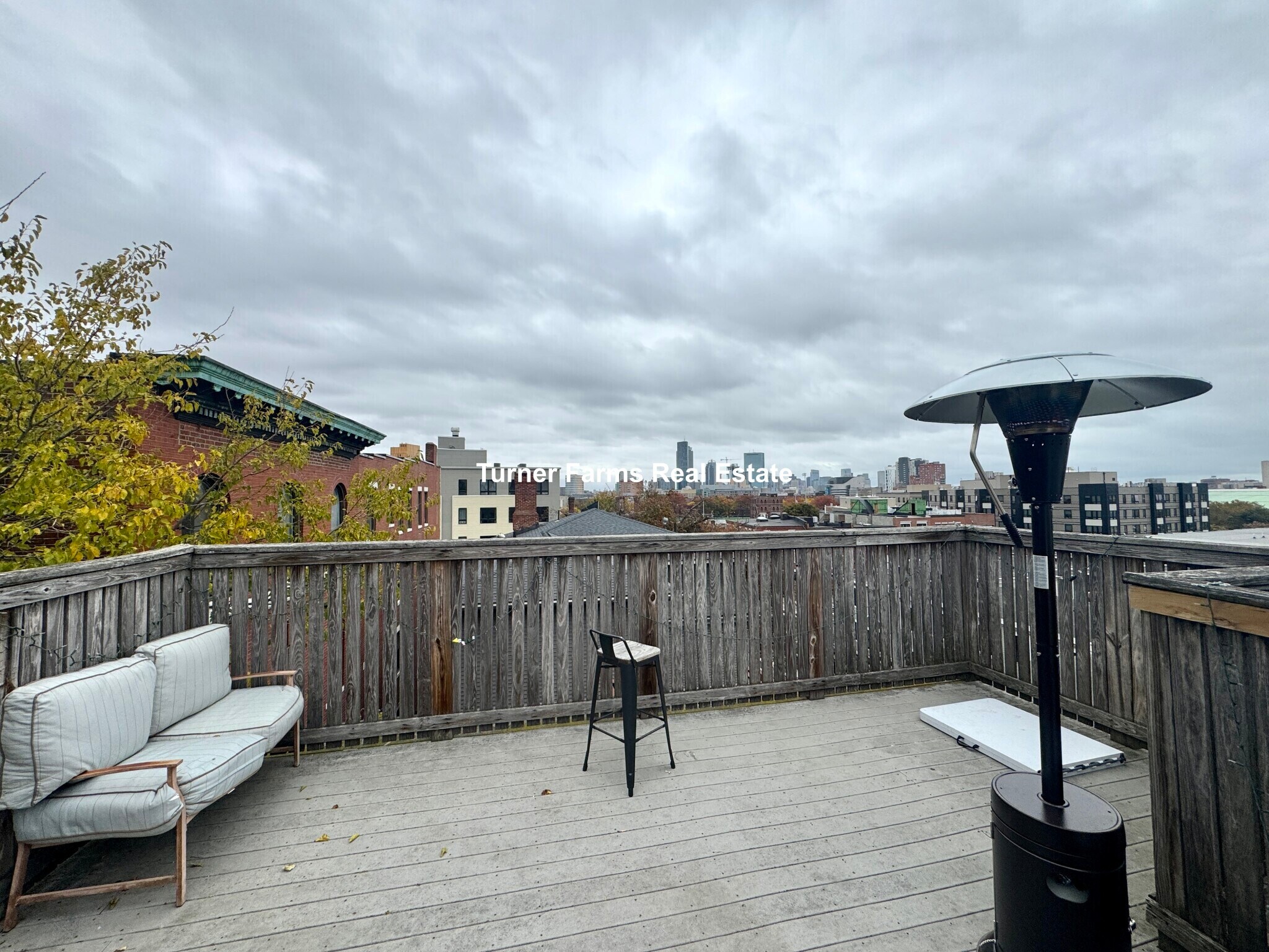 Building Photo - 717 Parker St