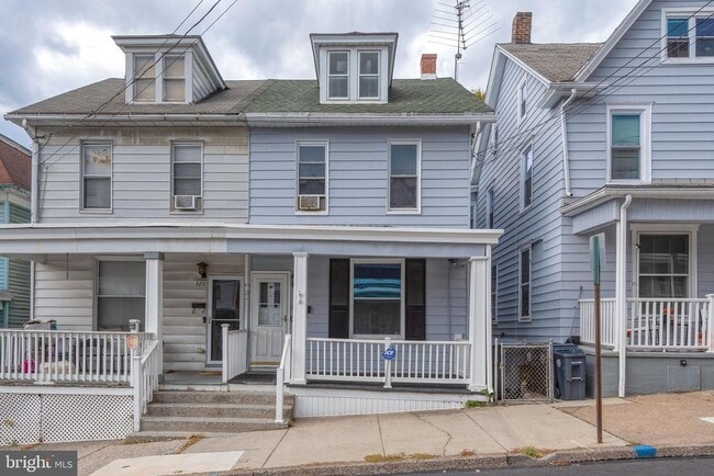Building Photo - 331 Locust St