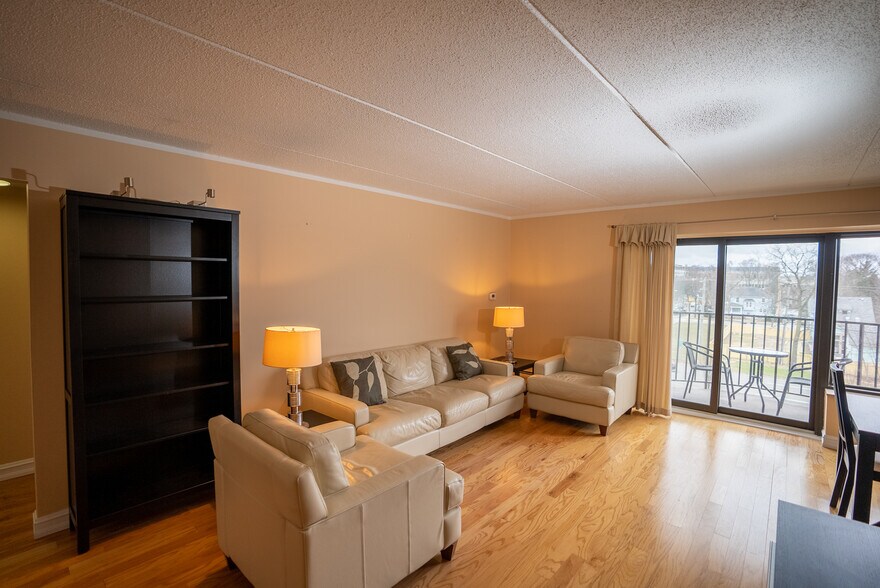 Building Photo - 35300 Woodward Ave