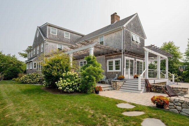 Building Photo - 28 Bridge Ave