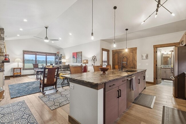 Primary Photo - Delightful Monterra 2 Bed 2 Bath Condo with Views of Glacier Park