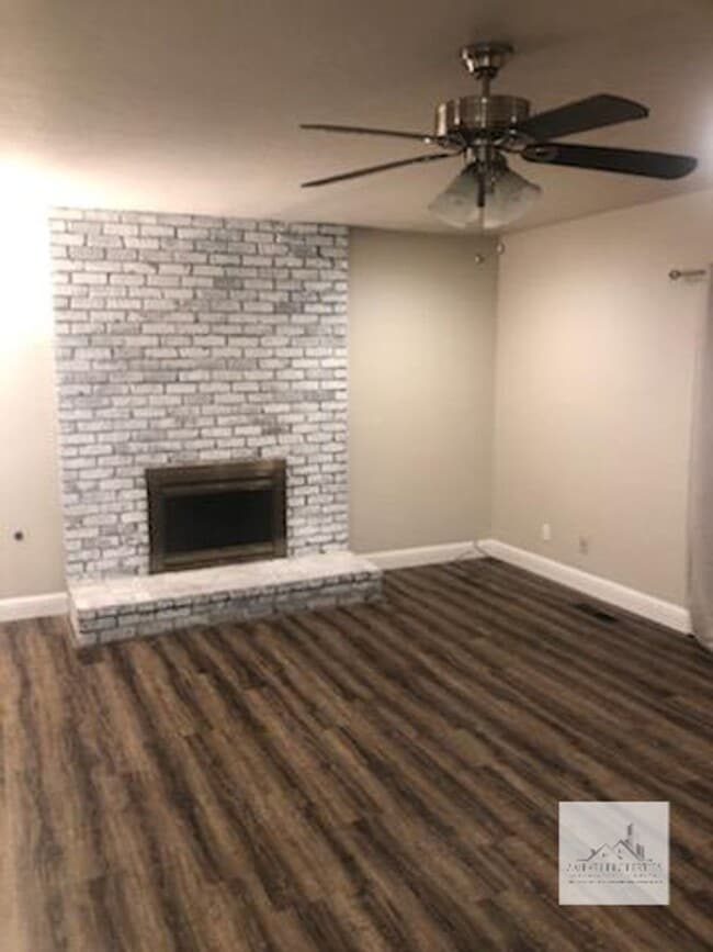 Building Photo - Beautiful 4 bedroom 2 bath home!