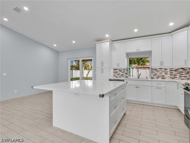 Building Photo - 2200 45th Terrace SW