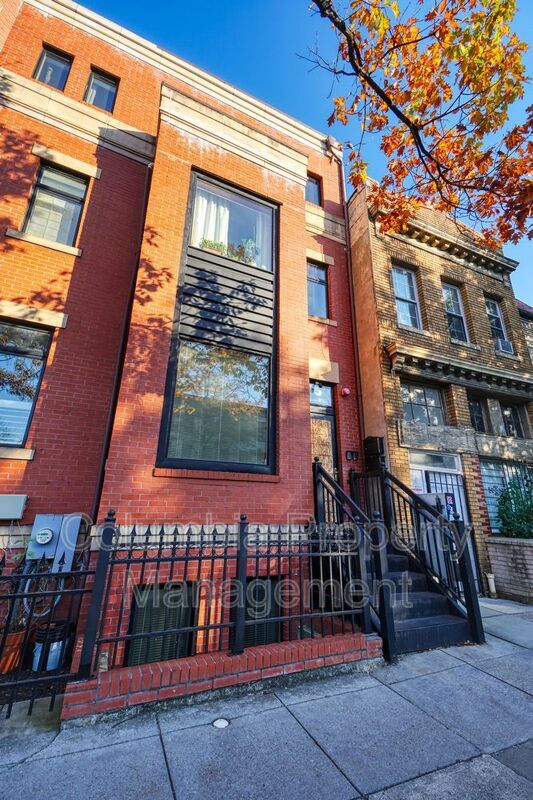 Building Photo - 1553 9th St NW