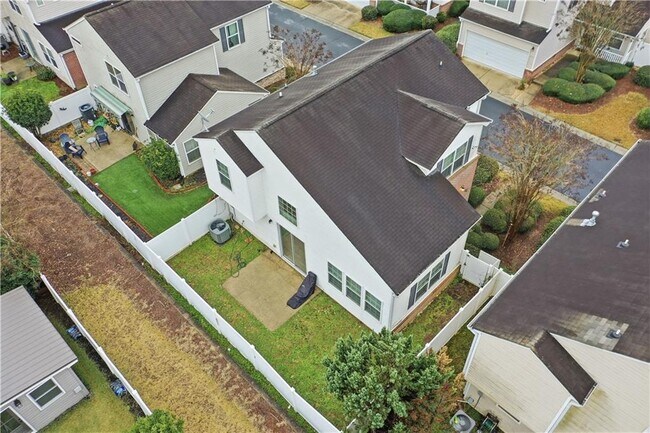 Building Photo - 217 Hiawassee Dr