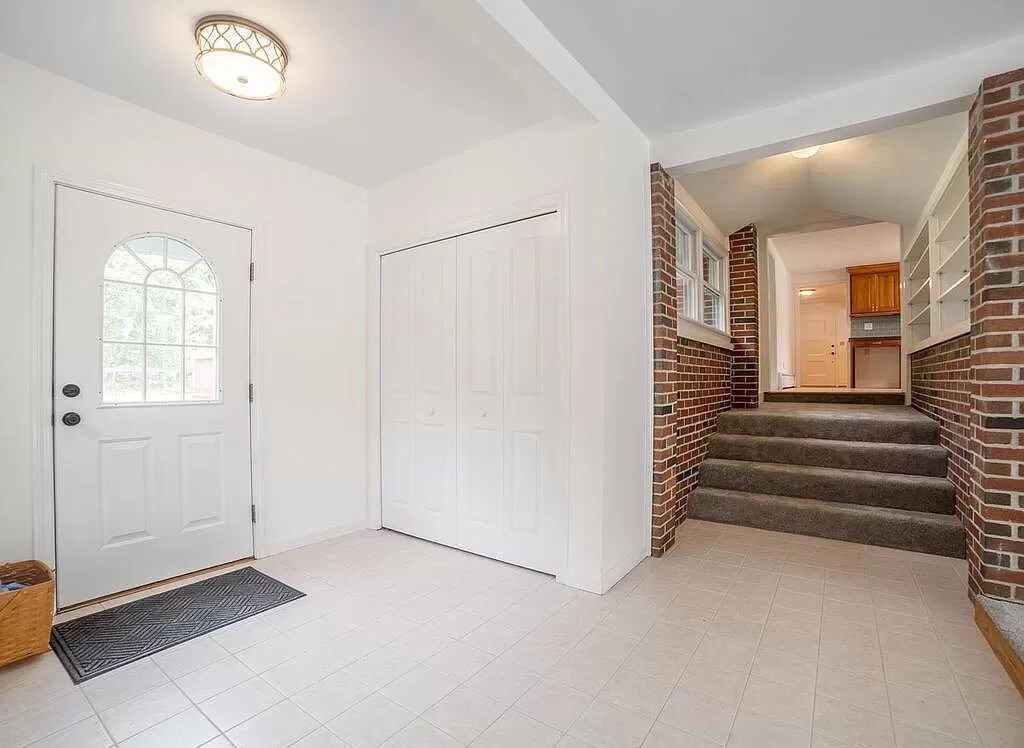 Building Photo - 39 Jackson St