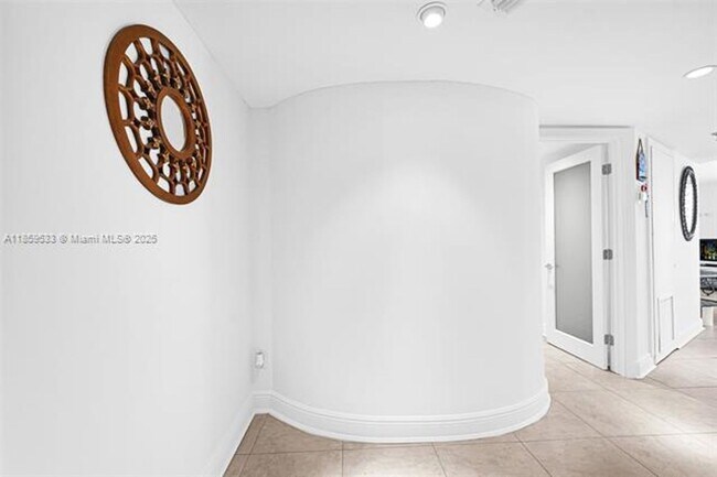 Building Photo - 2401 Collins Ave