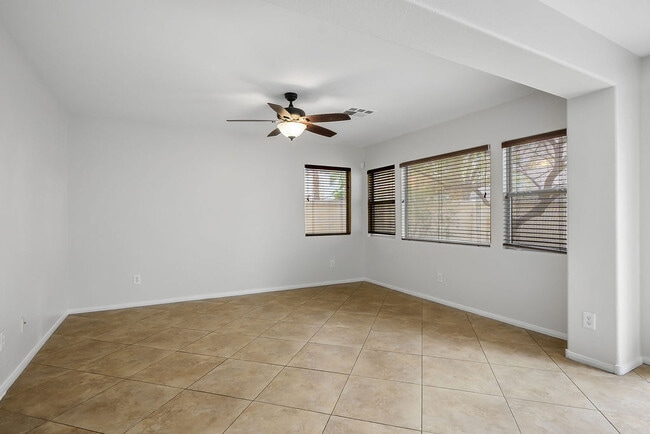 Building Photo - 853 Blushing Rose Pl