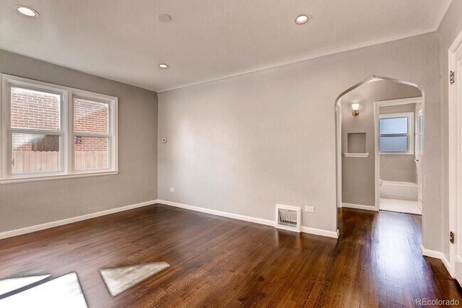 Building Photo - Beautiful Brick Bungalow near Denver Zoo and the Museum of Nature and Science!