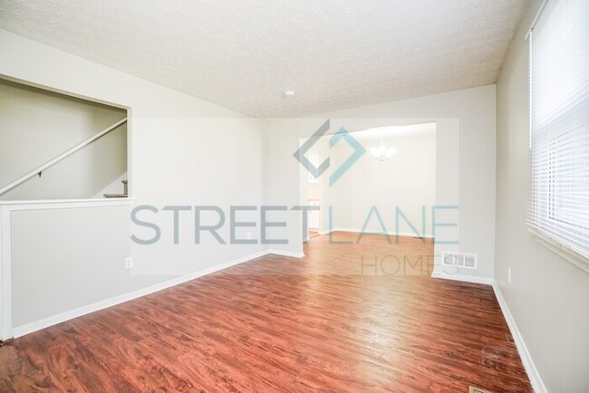 Building Photo - Charming 4 Bedroom in Grove City!