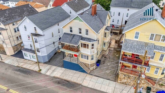 Building Photo - 318 Broadway