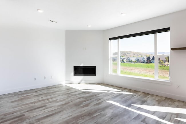 Building Photo - 1112 Springer View Loop