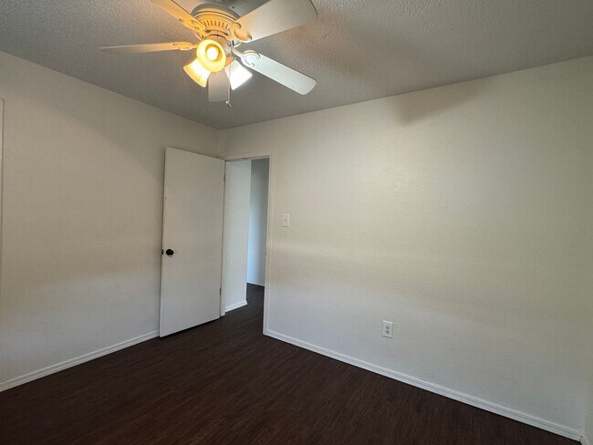 Building Photo - 4718 SE 47th-COMING SOON!