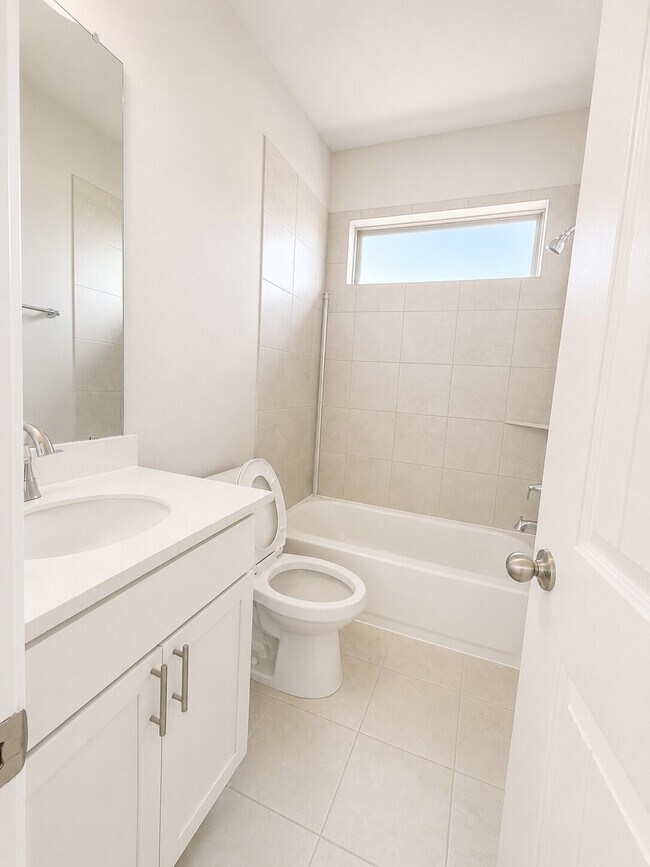 Building Photo - 10519 Bright Cloud Dr