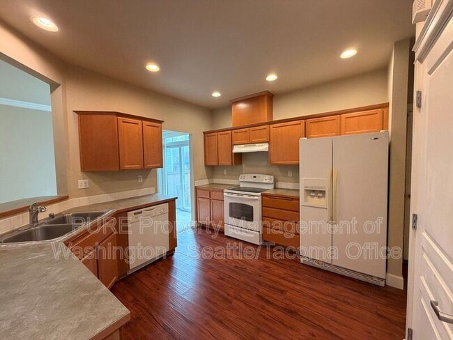 Building Photo - 1510 Cottonwood Ave