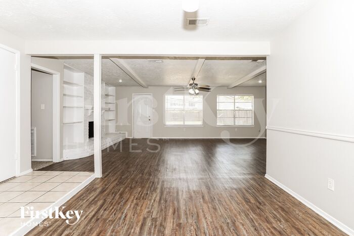 Building Photo - 22519 Rockgate Dr