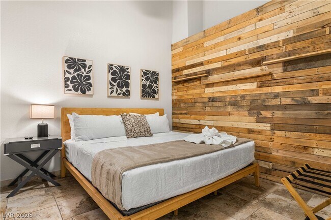 Building Photo - 5235 Zebra Ct