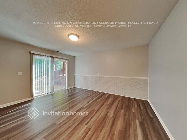 Building Photo - 413 S Toria Dr