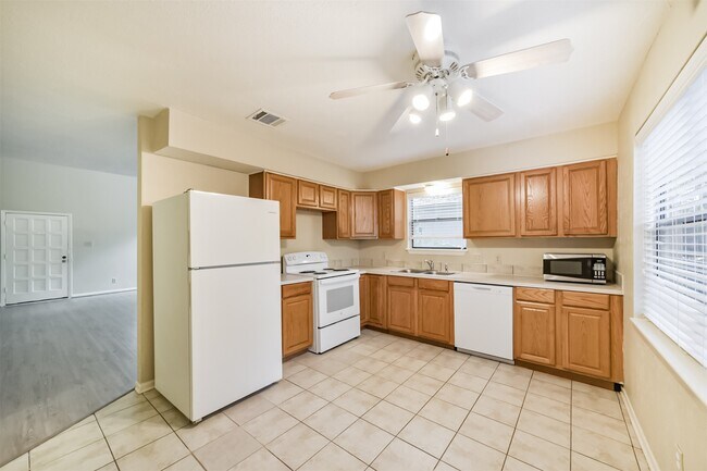 Building Photo - 3 Hedgebell Ct