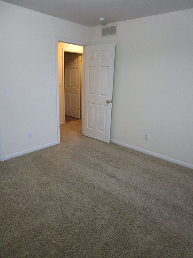 Building Photo - 4404-4404 W Jeana Ct