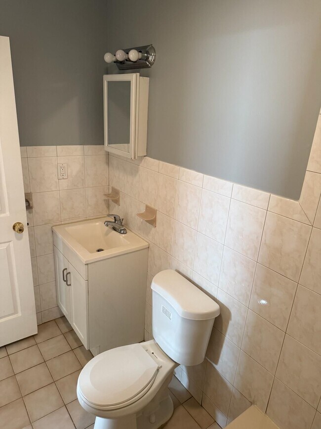 Building Photo - 99 Fulton Ave