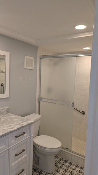 Building Photo - 6110 Whiskey Creek Dr