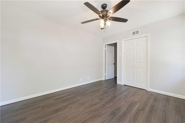 Building Photo - 1903 S 19th St