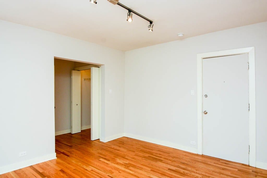 Building Photo - 2402 N Kedzie