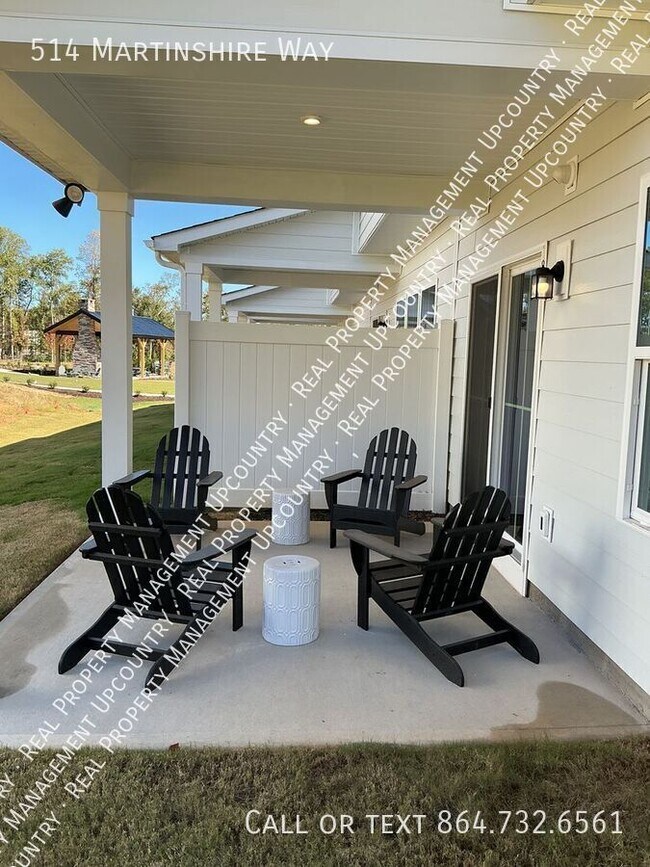 Building Photo - 514 Martinshire Way