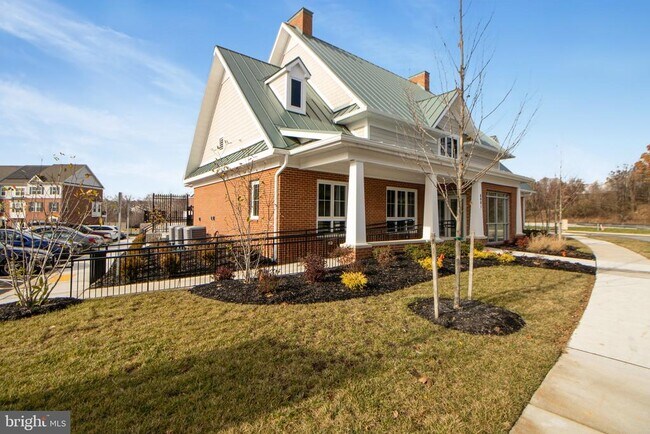 Building Photo - 7960 -B Potter Pl