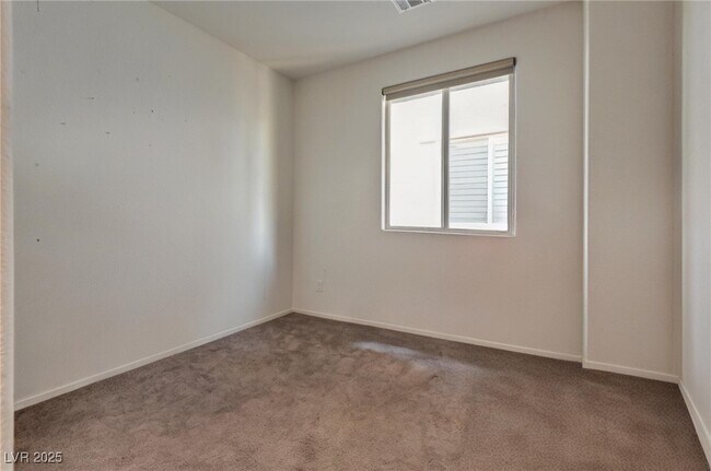 Building Photo - 10589 Acacia Park Pl