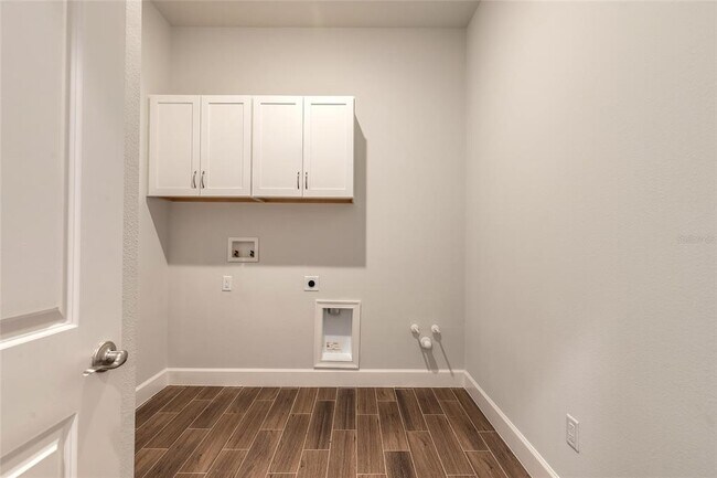 Building Photo - 301 Aquamarine Wy